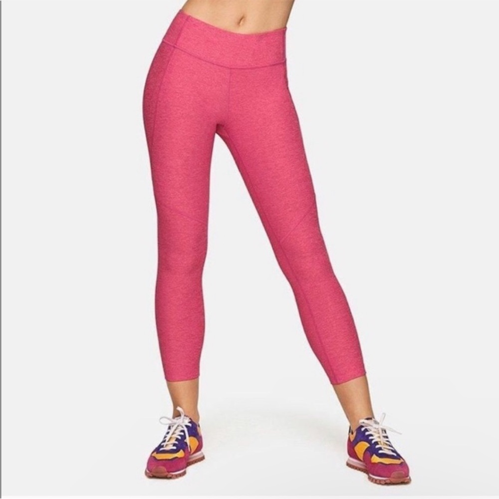 Pink cropped outdoor voices leggings